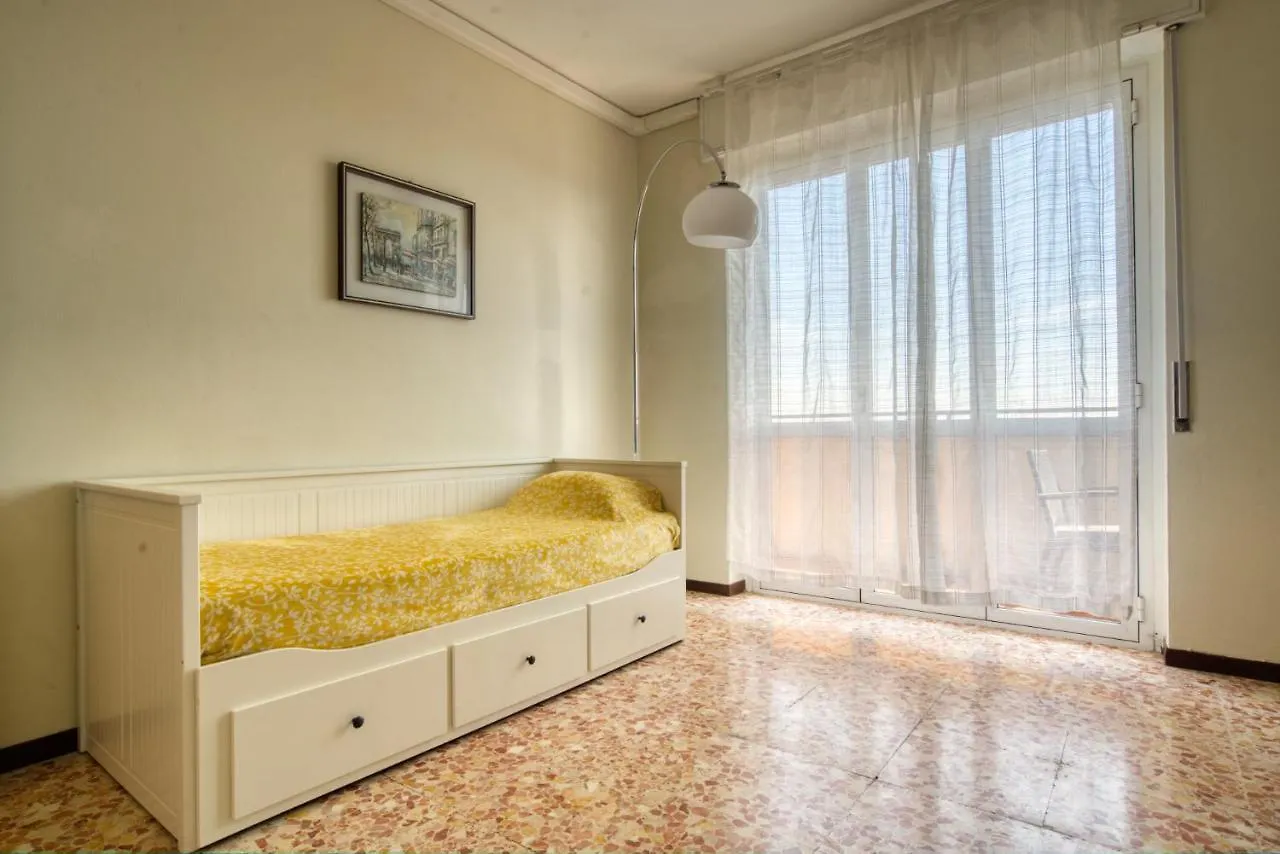 Caseospitali - Casa Luce, A Due Passi Dal San Raffaele Вимодроне