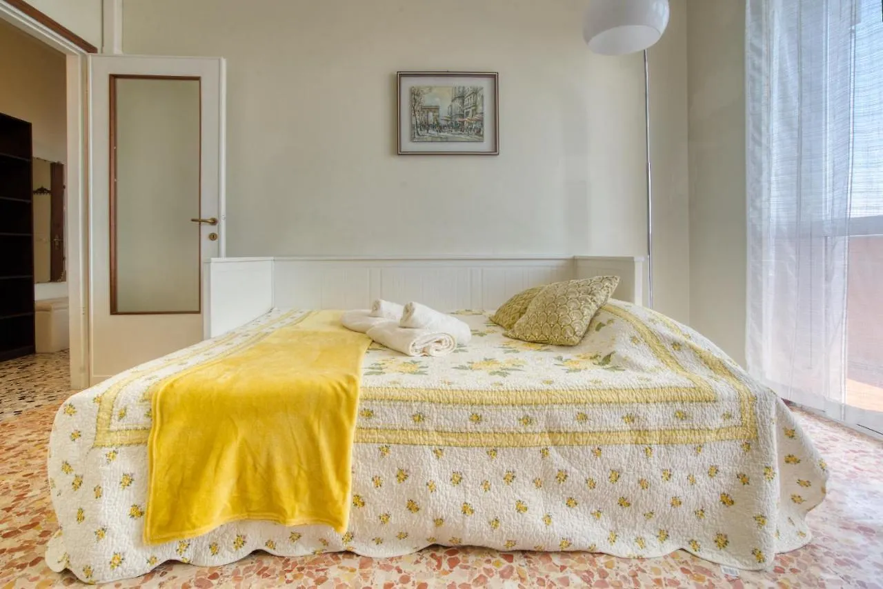 Апартаменты Caseospitali - Casa Luce, A Due Passi Dal San Raffaele Вимодроне